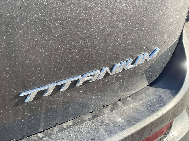 Used 2015 Ford Edge Titanium w/ Equipment Group 301A FWD image 10