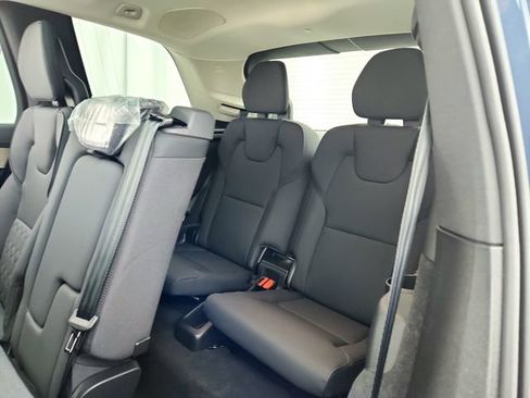 New 2026 Volvo XC90 T8 Plus image 25