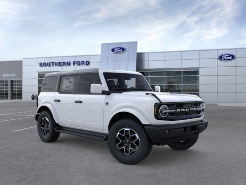 New 2026 Ford Bronco Outer Banks AWD/4WD image 8