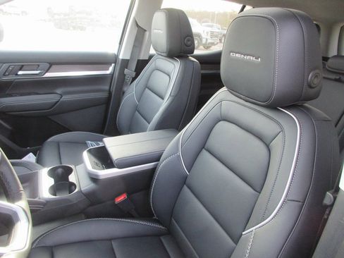 New 2026 GMC Terrain Denali image 12