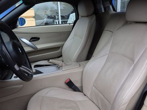 Used 2003 BMW Z4 3.0i RWD image 12