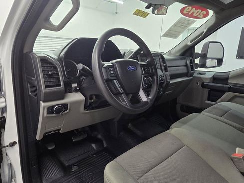 Used 2019 Ford F250 XL w/ Power Equipment Group image 14