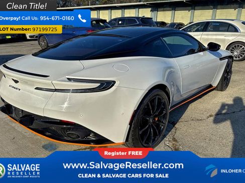 Used 2022 Aston Martin DB11 Coupe image 5