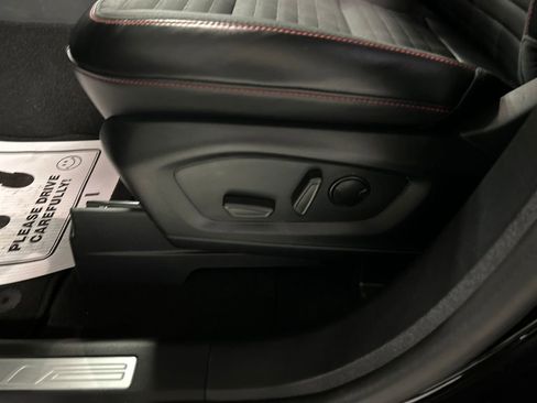 Used 2025 Ford Explorer ST-Line w/ ST-Line Street Pack image 13