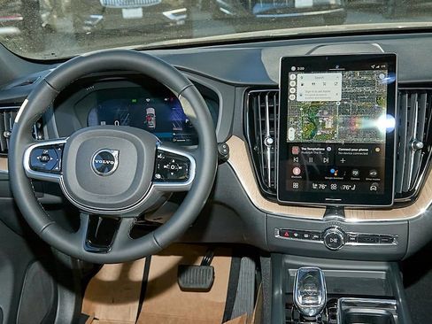 New 2026 Volvo XC60 B5 Plus w/ Climate Package image 23