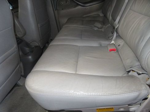 Used 2006 Toyota Sequoia SR5 AWD/4WD image 27