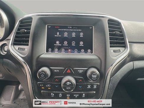 Used 2018 Jeep Grand Cherokee Laredo image 14