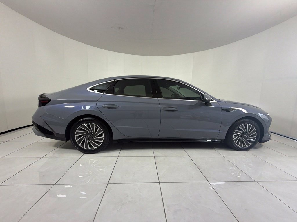 Certified 2025 Hyundai Sonata SEL FWD image 4