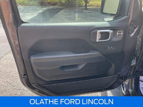 Used 2025 Jeep Wrangler Sahara w/ Safety Group image 21