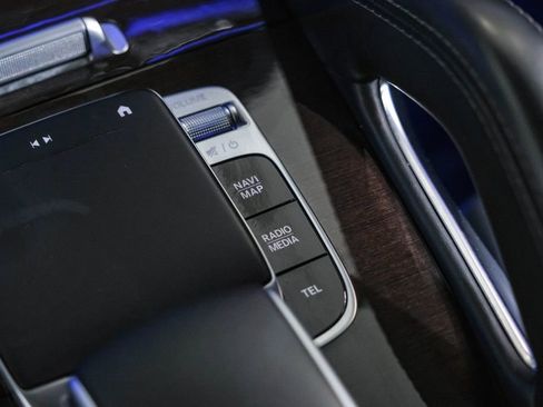 Used 2020 Mercedes-Benz GLS 580 4MATIC image 26