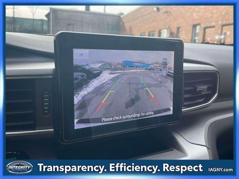 Used 2022 Ford Explorer XLT w/ Equipment Group 202A image 29