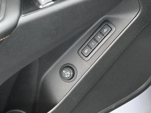 Used 2022 Chevrolet Equinox Premier FWD image 13