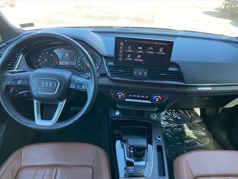 Used 2023 Audi Q5 2.0T Premium w/ Convenience Package image 11