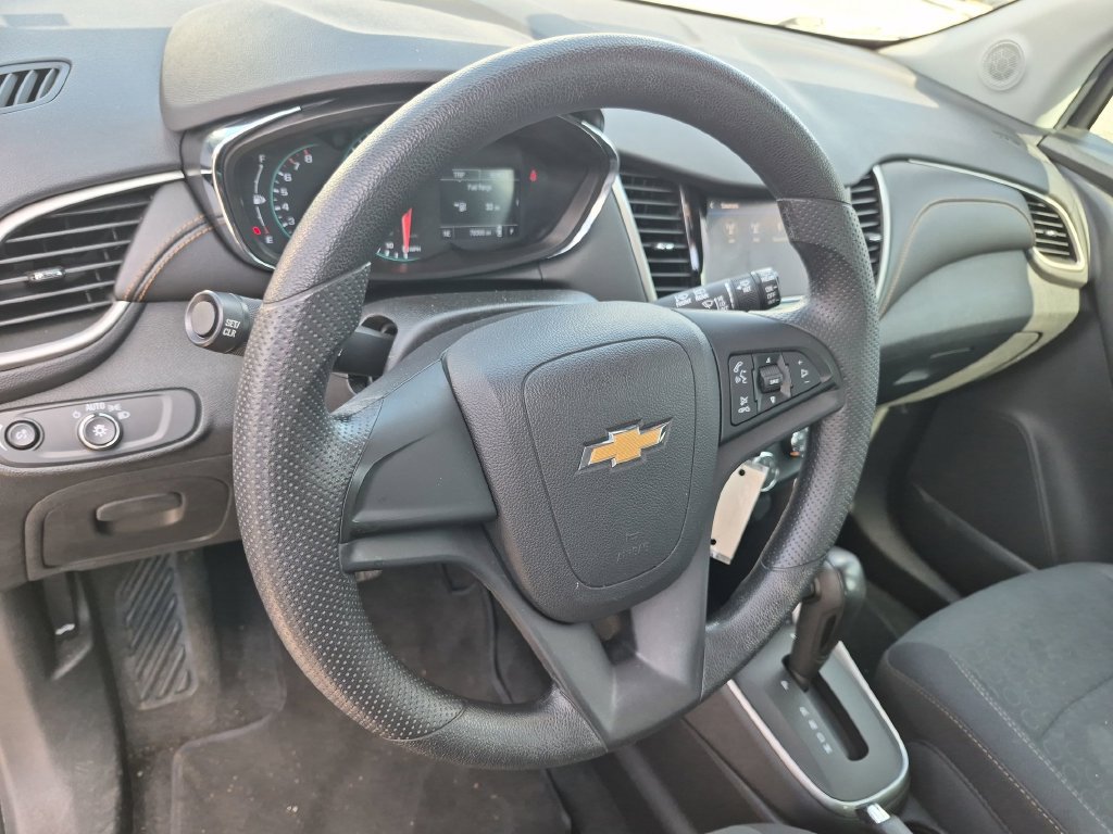 Used 2020 Chevrolet Trax LS FWD image 34