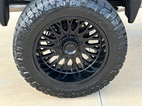 Used 2026 GMC Sierra 2500 AT4 w/ AT4 Premium Plus Package AWD/4WD image 9