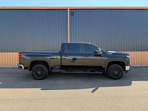 Used 2022 Chevrolet Silverado 3500 LT w/ Convenience Package AWD/4WD image 4