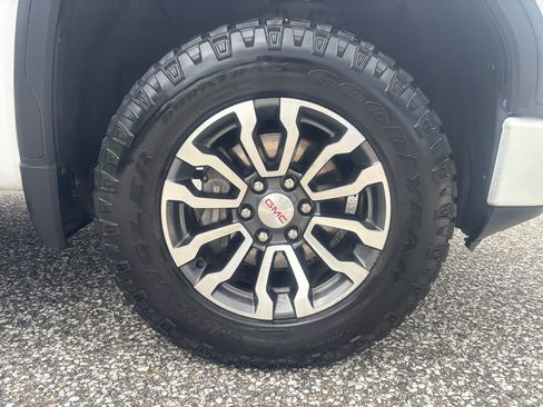 Used 2020 GMC Sierra 1500 AT4 w/ AT4 Premium Package image 27