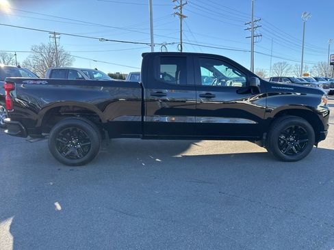 Used 2024 Chevrolet Silverado 1500 Custom image 6