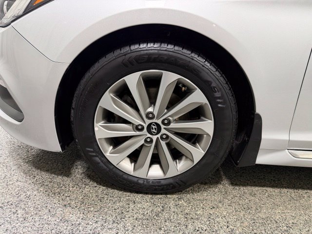 Used 2017 Hyundai Sonata Sport w/ Value Edition Package 02 FWD image 27