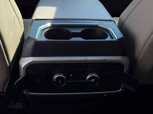 Used 2024 Ford Expedition Limited RWD image 22