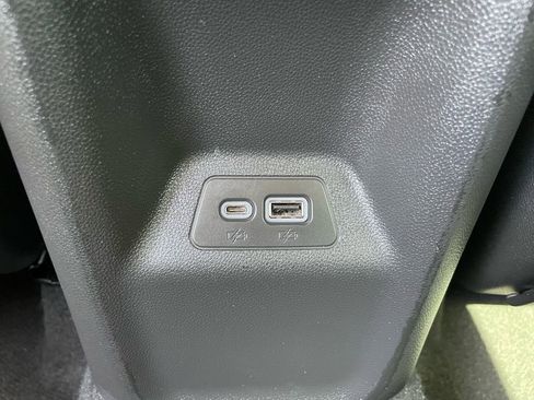 Used 2023 Buick Envision Preferred image 23