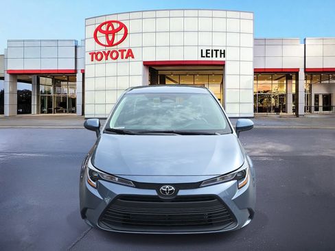 Used 2026 Toyota Corolla LE image 2