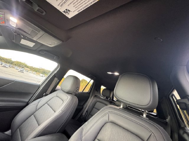 Used 2025 Chevrolet Equinox LT w/ Convenience Package II FWD image 28