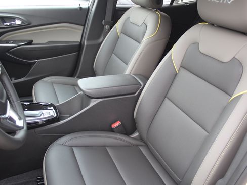 New 2026 Chevrolet Trax ACTIV w/ Driver Confidence Package FWD image 9