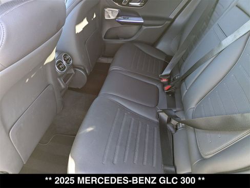 Certified 2025 Mercedes-Benz GLC 300 4MATIC image 27