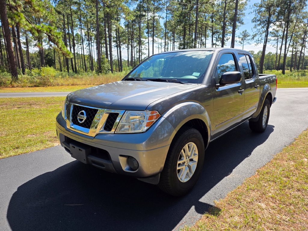 Used 2019 Nissan Frontier SV RWD image 1