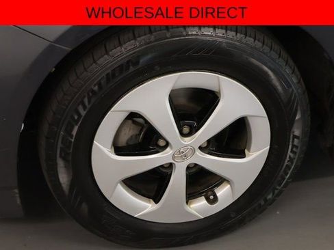 Used 2015 Toyota Prius Four FWD image 7