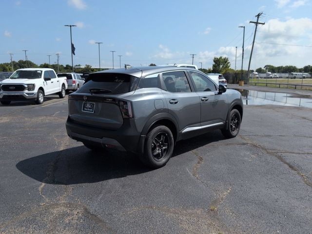 Used 2025 Nissan Kicks SV FWD image 8