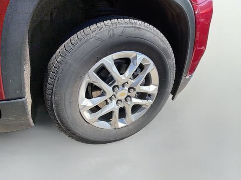 Used 2021 Chevrolet Traverse LT FWD image 10