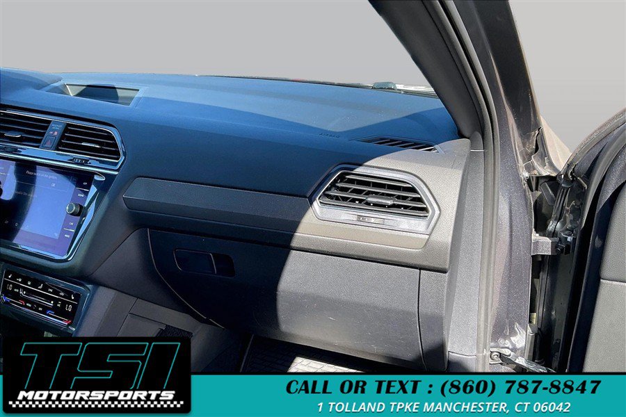 Used 2022 Volkswagen Tiguan SE R-Line AWD/4WD image 17