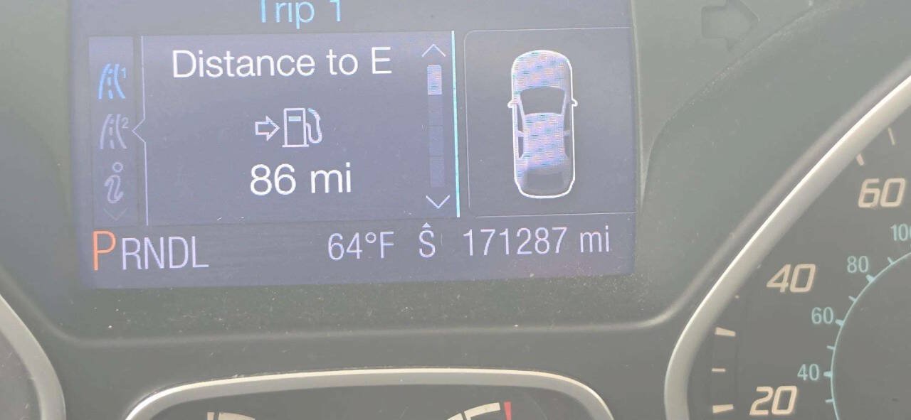 Used 2013 Ford Focus SE FWD image 9