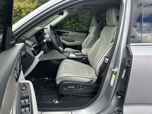 Used 2023 Acura MDX SH-AWD w/ Advance Package image 11