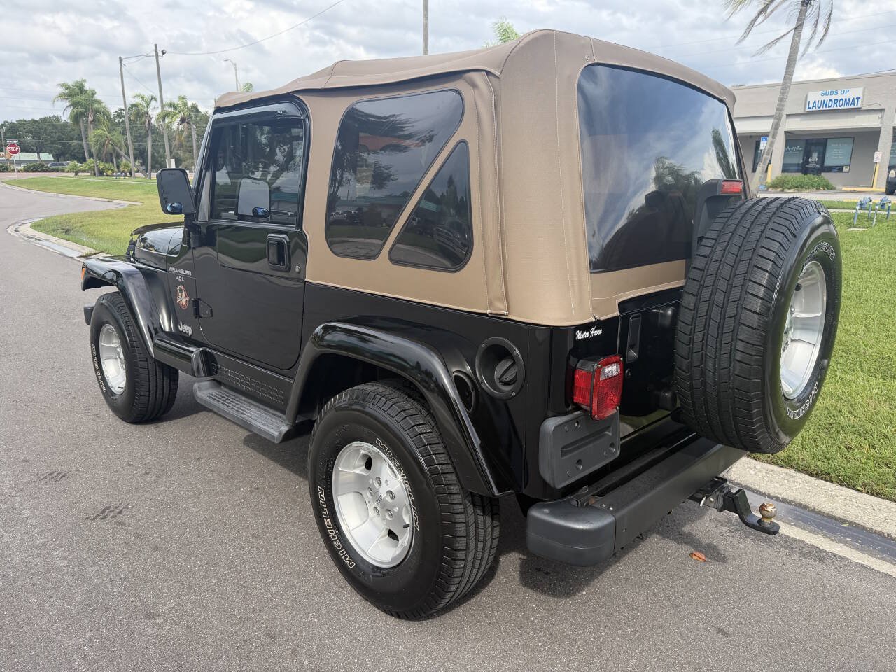 Used 2001 Jeep Wrangler Sahara AWD/4WD image 3