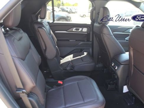 New 2026 Ford Explorer Platinum RWD image 9