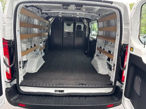 Used 2024 Ford Transit 250 Low Roof AWD w/ Exterior Upgrade Package image 20