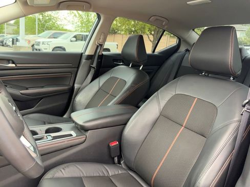 Used 2022 Nissan Altima 2.5 SR image 10