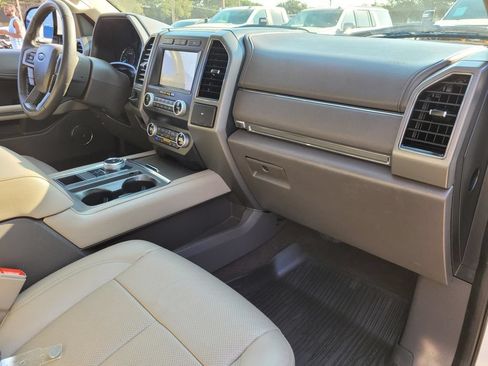 Used 2020 Ford Expedition Max XLT w/ Equipment Group 202A RWD image 9