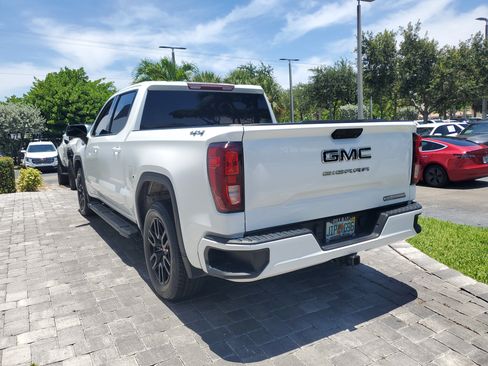 Used 2024 GMC Sierra 1500 Elevation w/ LPO, Elevation Black Package AWD/4WD image 4