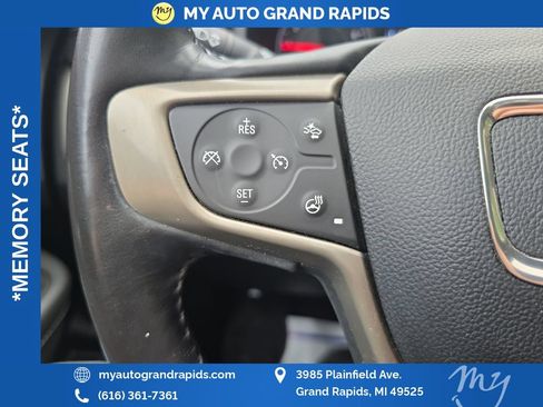 Used 2018 GMC Terrain Denali w/ Advanced Safety Package AWD/4WD image 14