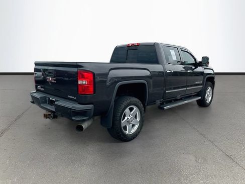 Used 2015 GMC Sierra 2500 Denali w/ Duramax Plus Package AWD/4WD image 26