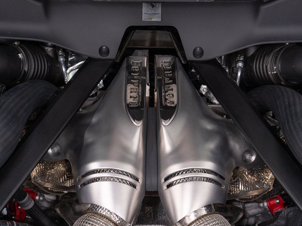 Used 2023 Ferrari 296 GTB RWD image 34