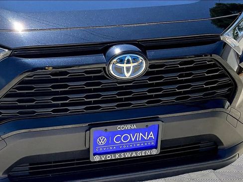 Used 2022 Toyota RAV4 LE AWD/4WD image 31