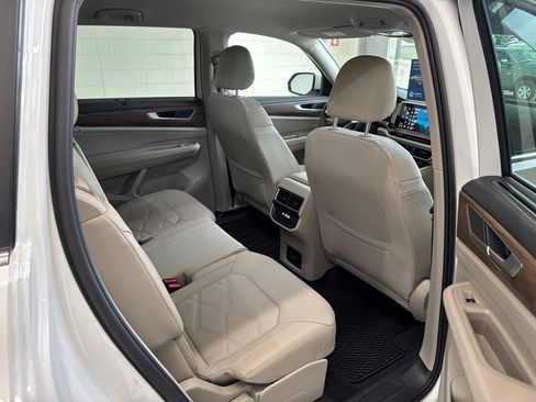 New 2026 Volkswagen Atlas SE FWD image 10
