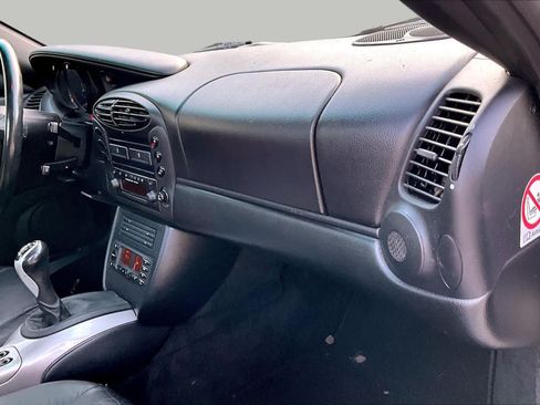 Used 2002 Porsche Boxster RWD image 16