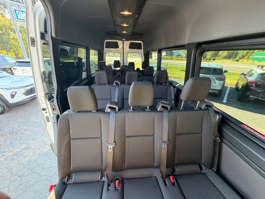 Used 2025 Mercedes-Benz Sprinter 2500 image 8
