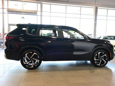 Used 2024 Mitsubishi Outlander SE Black Edition AWD/4WD image 4